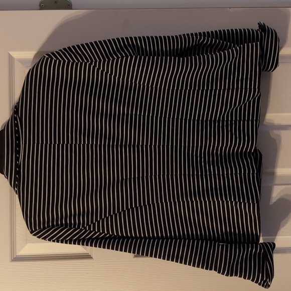 Covington Women's Black/White Stripe Blazer - Picture 2 of 3